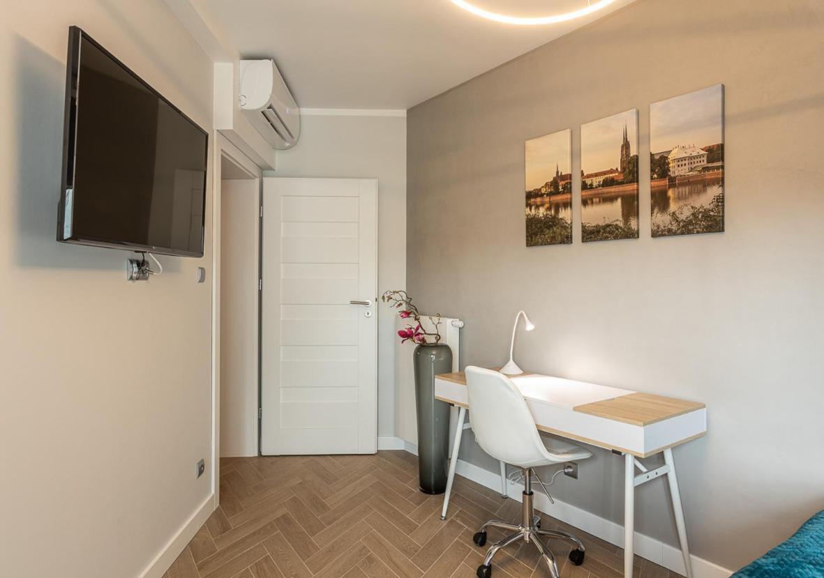 B&W Luxurious Apartment In The Center Of Breslau Exterior foto